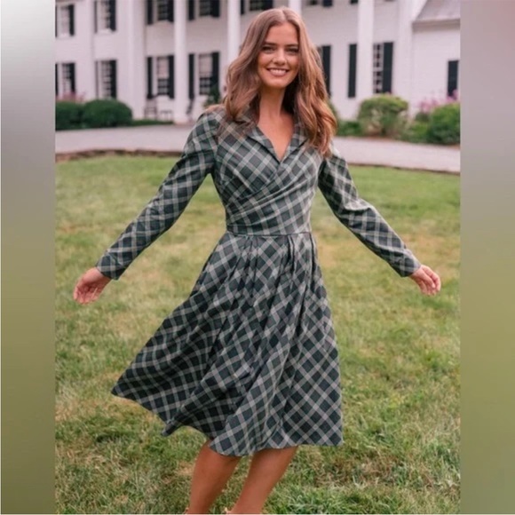 Gal meets glam Parker - Picture 6 of 14